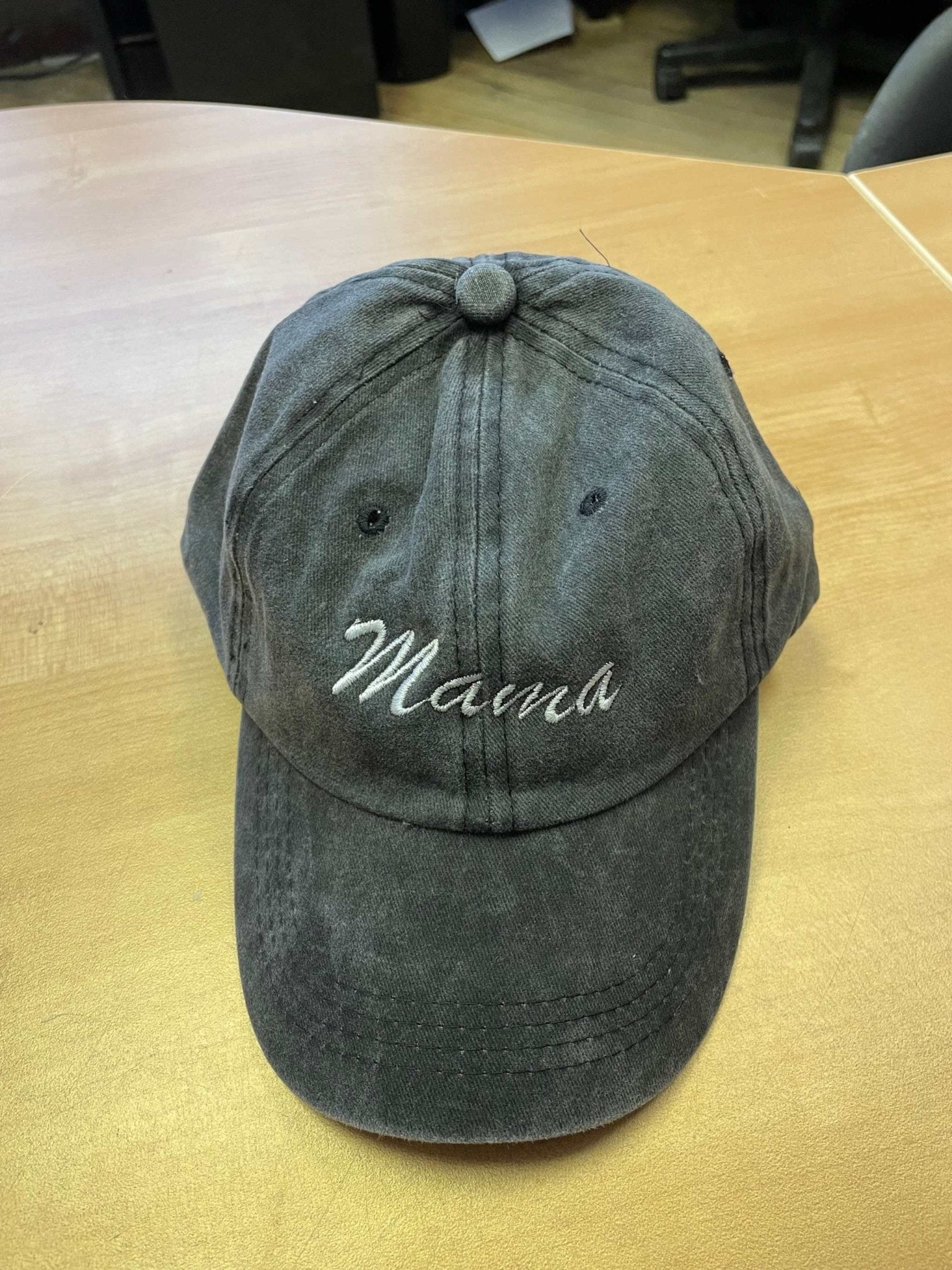 Mama embroidered cotton baseball hat with adjustable strap and vintage washed look