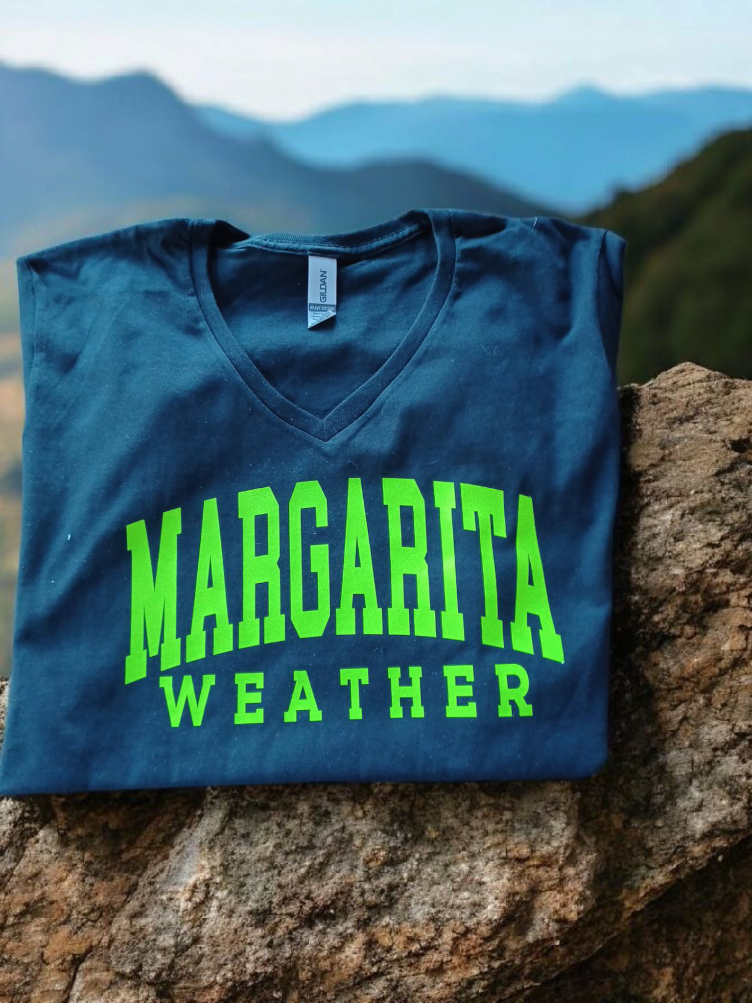 v-neck T